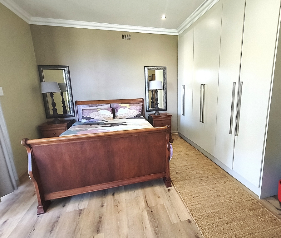 3 Bedroom Property for Sale in Gordons Bay Village Western Cape